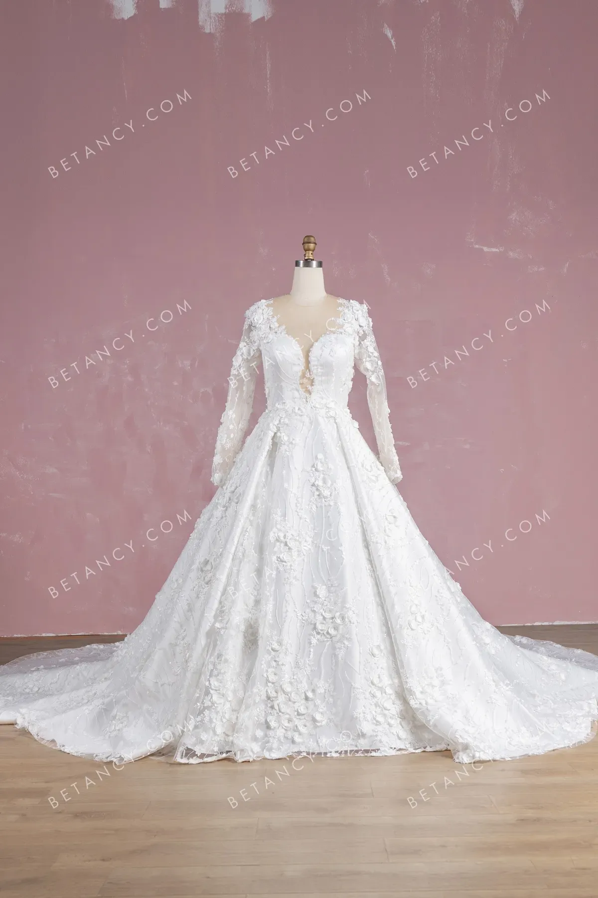 Luxury 3D Flower Lace Cathedral Train Wedding Gown