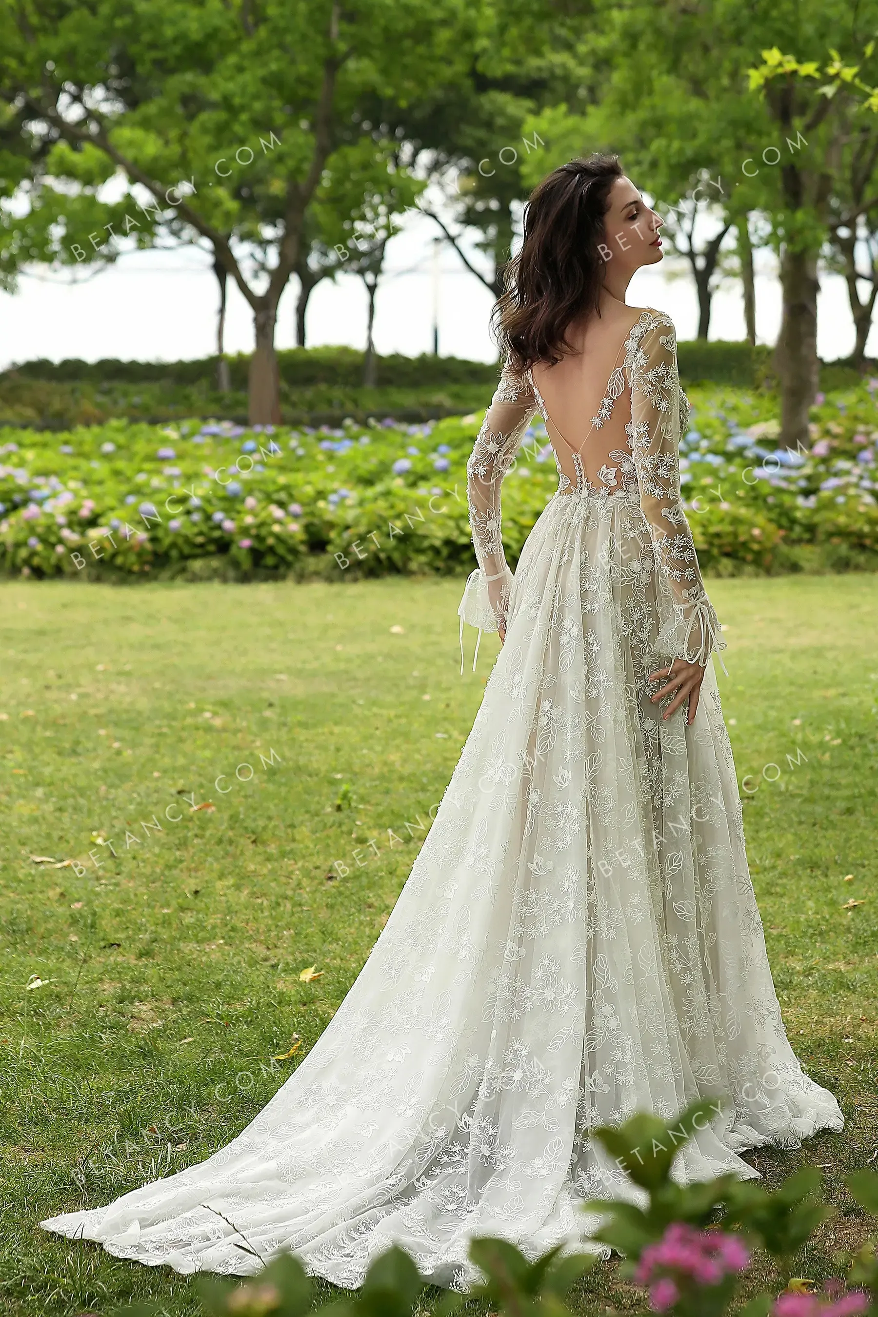 Romantic Flowers & Butterflies Lace Beige Wedding Dress